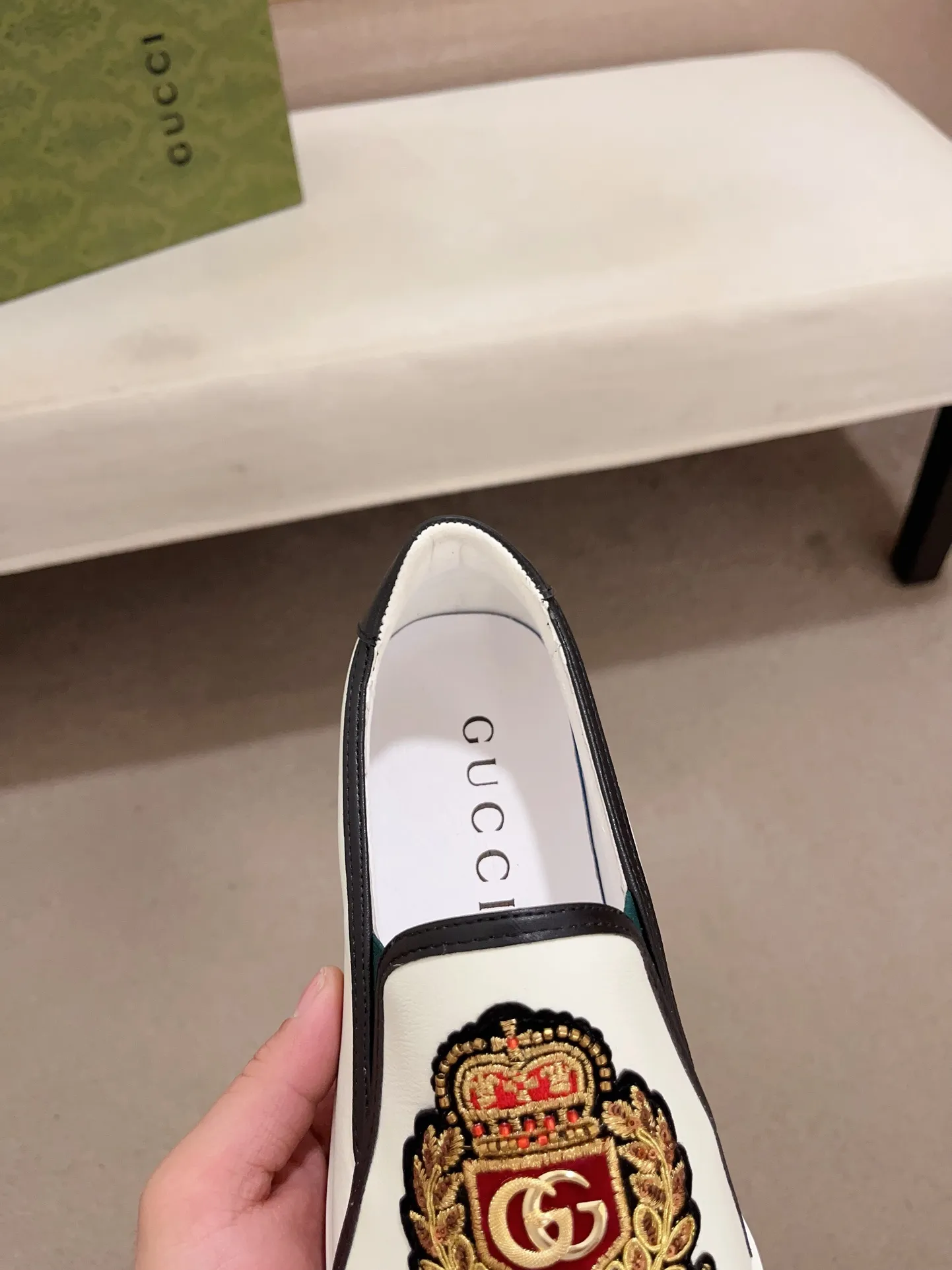 Men's clothing and shoes💰:440💰 (GUCCI) The latest model from the official website 🎁🎁Casual and fashionable men's shoes👟, hot style 💥The version is simple and elegant, exclusive for trendy men. Unique official website latest brand elements 👑Gucci original decoration, fashionable and generous, the fabric is original cowhide ✅sheepskin lining, the official website specifies wear-resistant casual outsole, the classic model is taken in kind at the counter🎬38-44 (45 is not returned or exchanged)